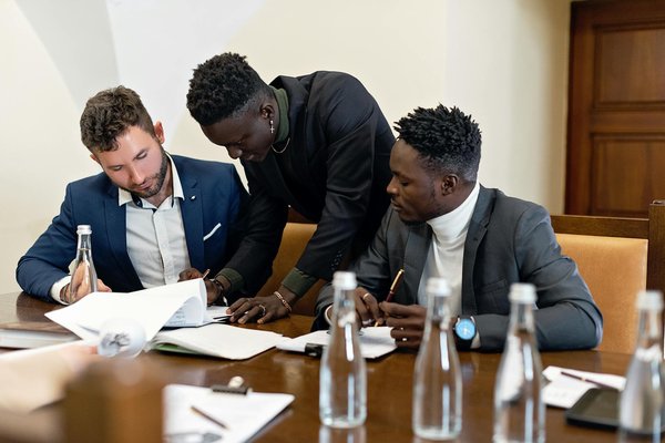 L'Impact Vital des Langues sur la Gestion Interculturelle : Un Atout Indispensable pour Réussir