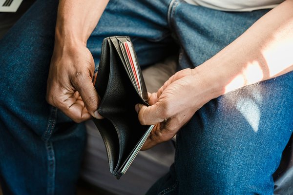 Découvrez les avantages des porte-monnaies personnalisés en rpet