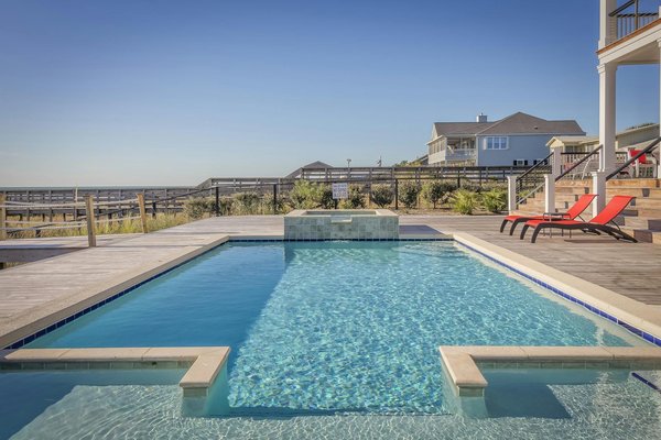Rénovation et réparation de coque piscine : faites le bon choix